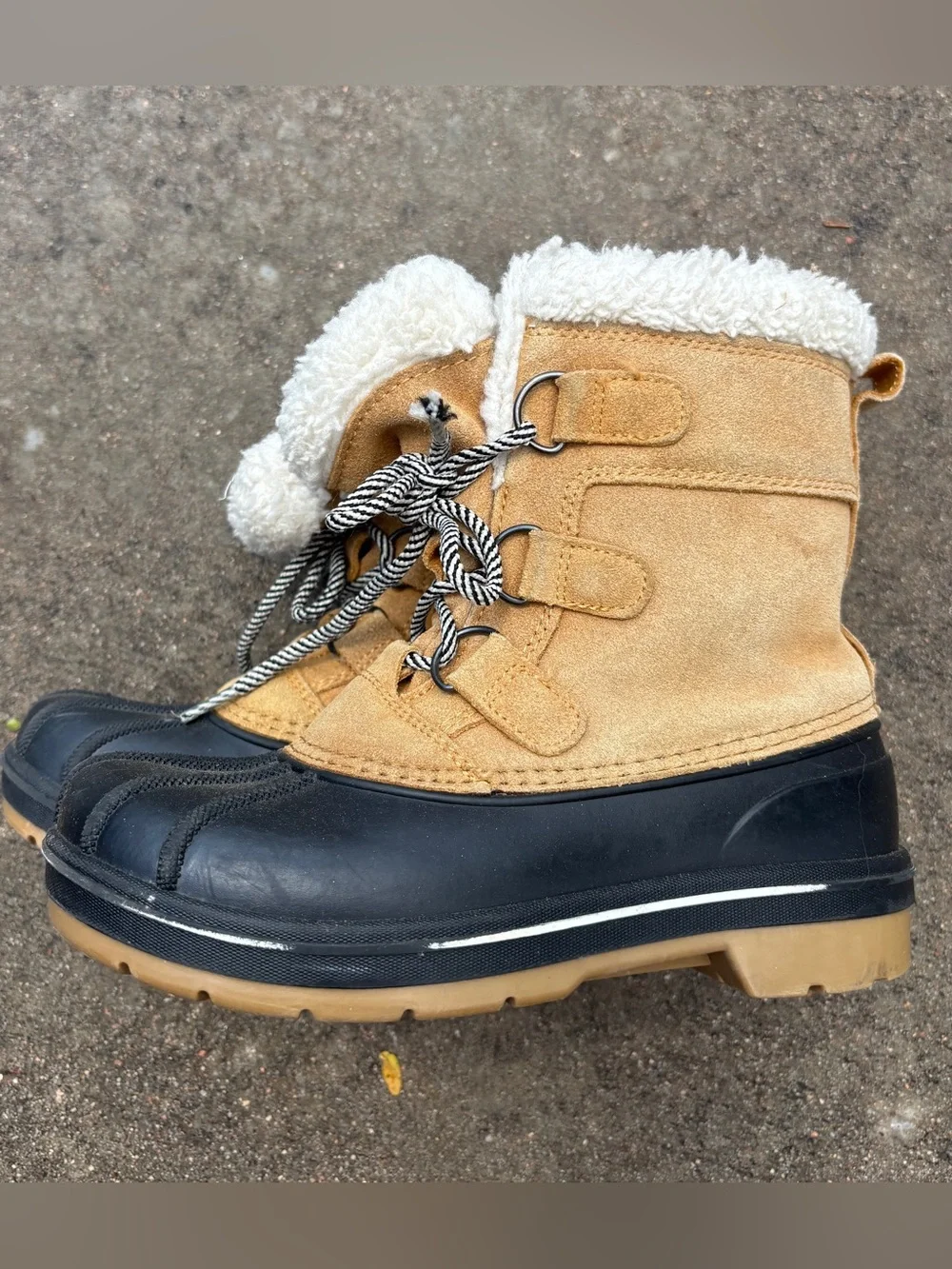 Cat and Jack Kids Waterproof Winter Boots - Tan and Black